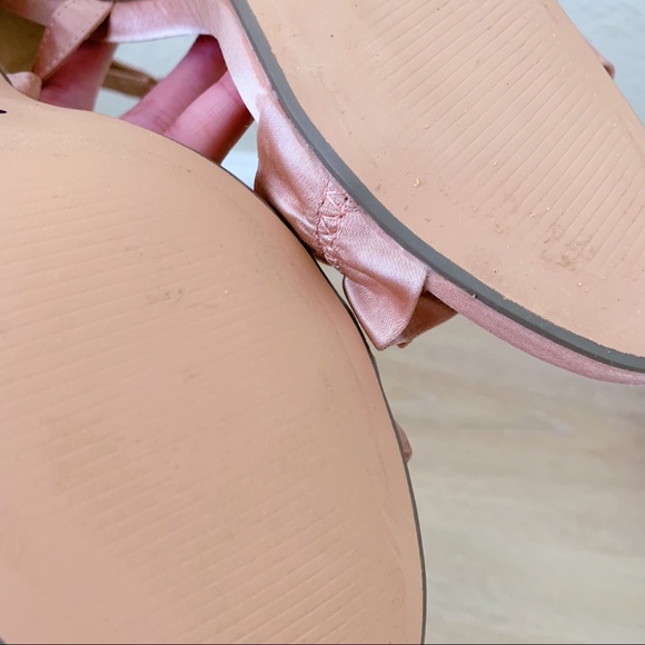 Steve Madden Sundaze Ruffle Satin Block Heels - Picture 9 of 9